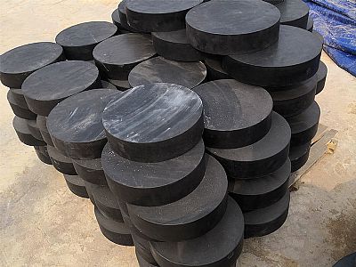 周村区板式橡胶支座由若干层橡胶片与薄钢板经加压硫化